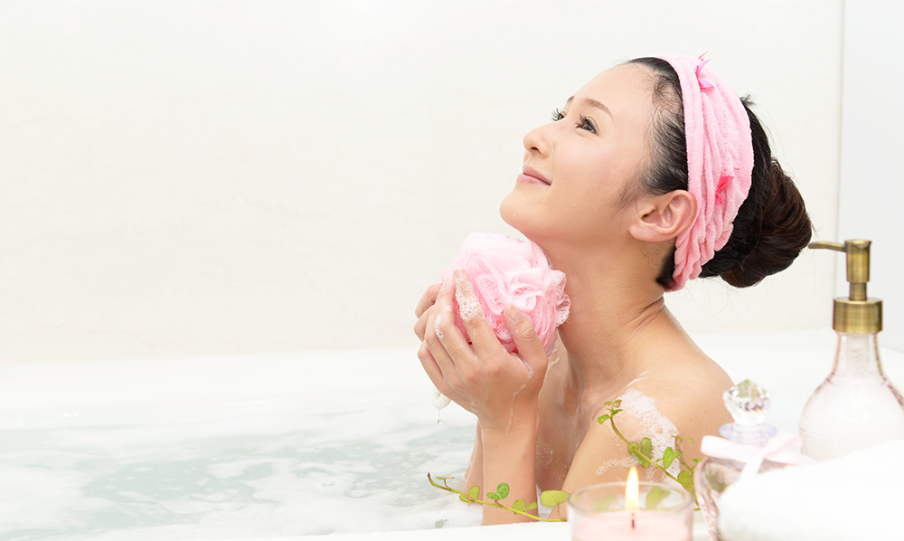 間違った入浴方法を改善 お風呂上がりの乾燥を防ぐ肌ケアのポイントとは コラム サツドラ サッポロドラッグストアー